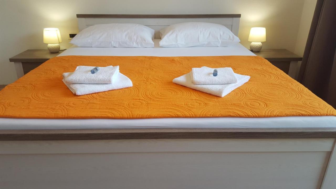 Holiday House Lavanda فرسي المظهر الخارجي الصورة