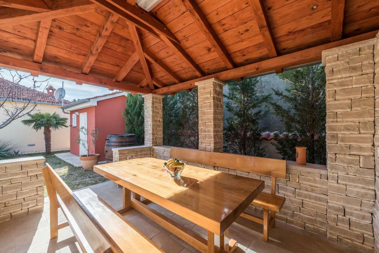 Holiday House Lavanda فرسي المظهر الخارجي الصورة