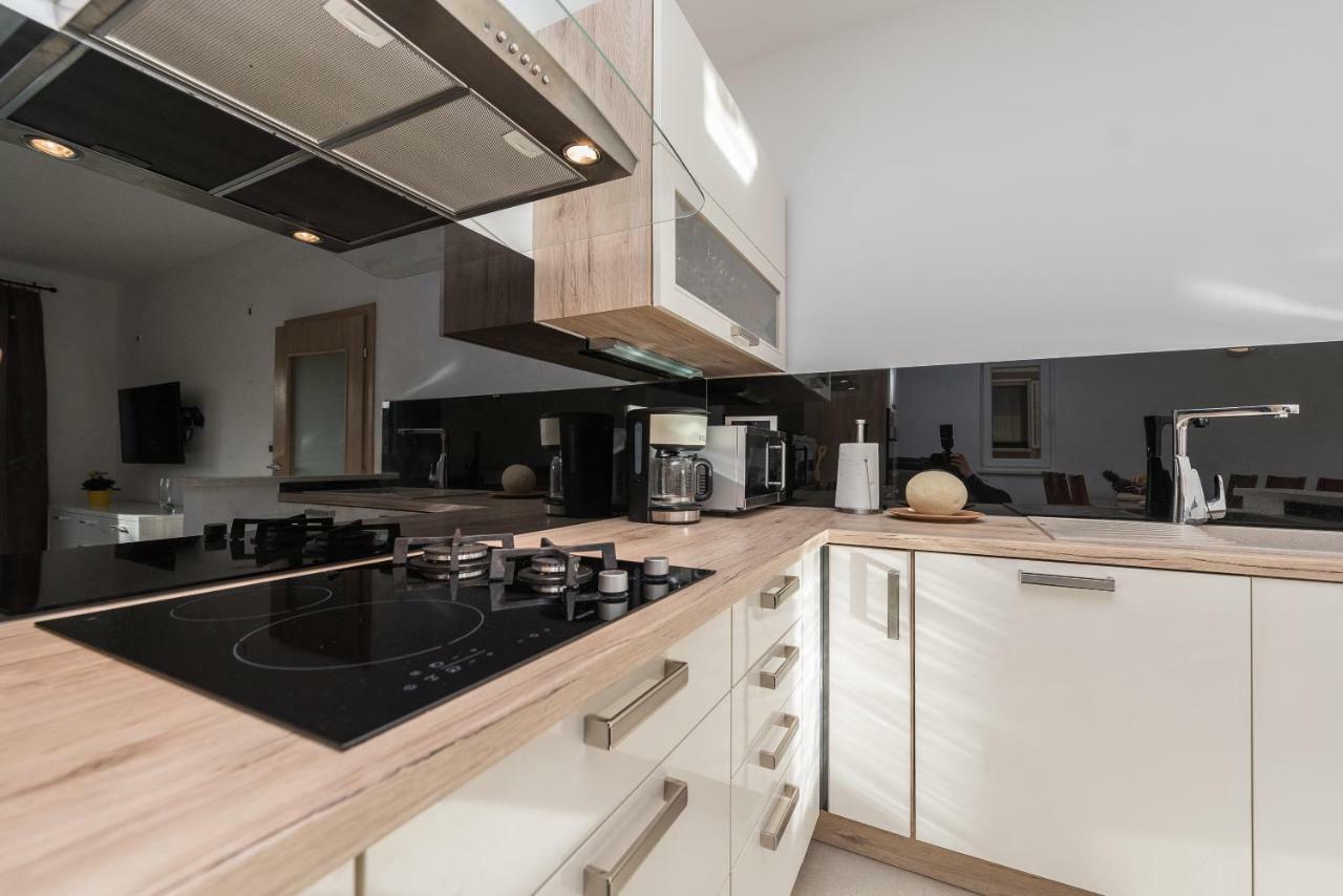 Holiday House Lavanda فرسي المظهر الخارجي الصورة