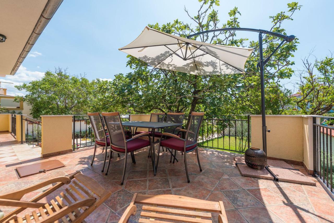 Holiday House Lavanda فرسي المظهر الخارجي الصورة